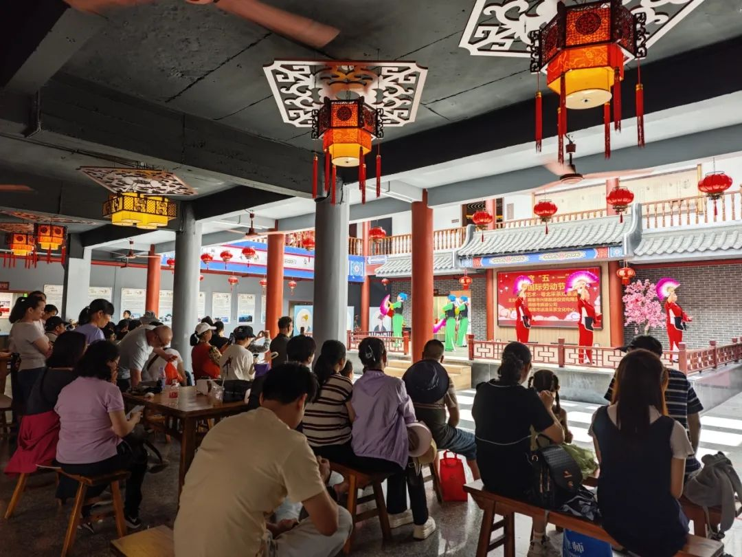 文明旅游&middot;反面曝光丨别让不文明行为煞风景1.png